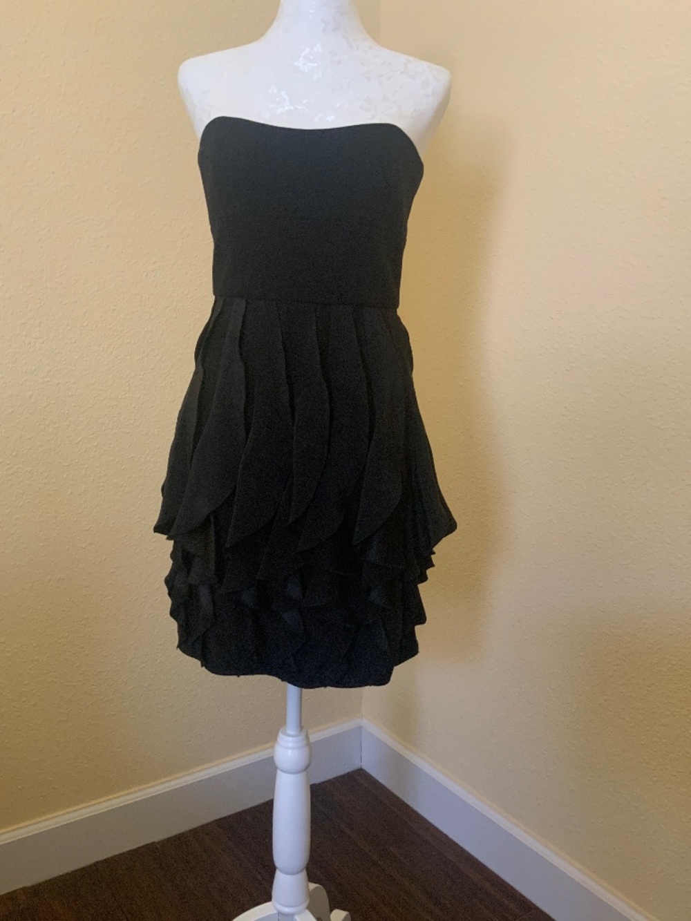 Cynthia Steffe Strapless Silk Ruffled Cocktail Dress